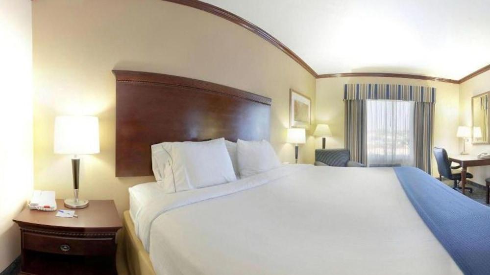 Holiday Inn Express Hotel And Suites Falfurrias Kültér fotó