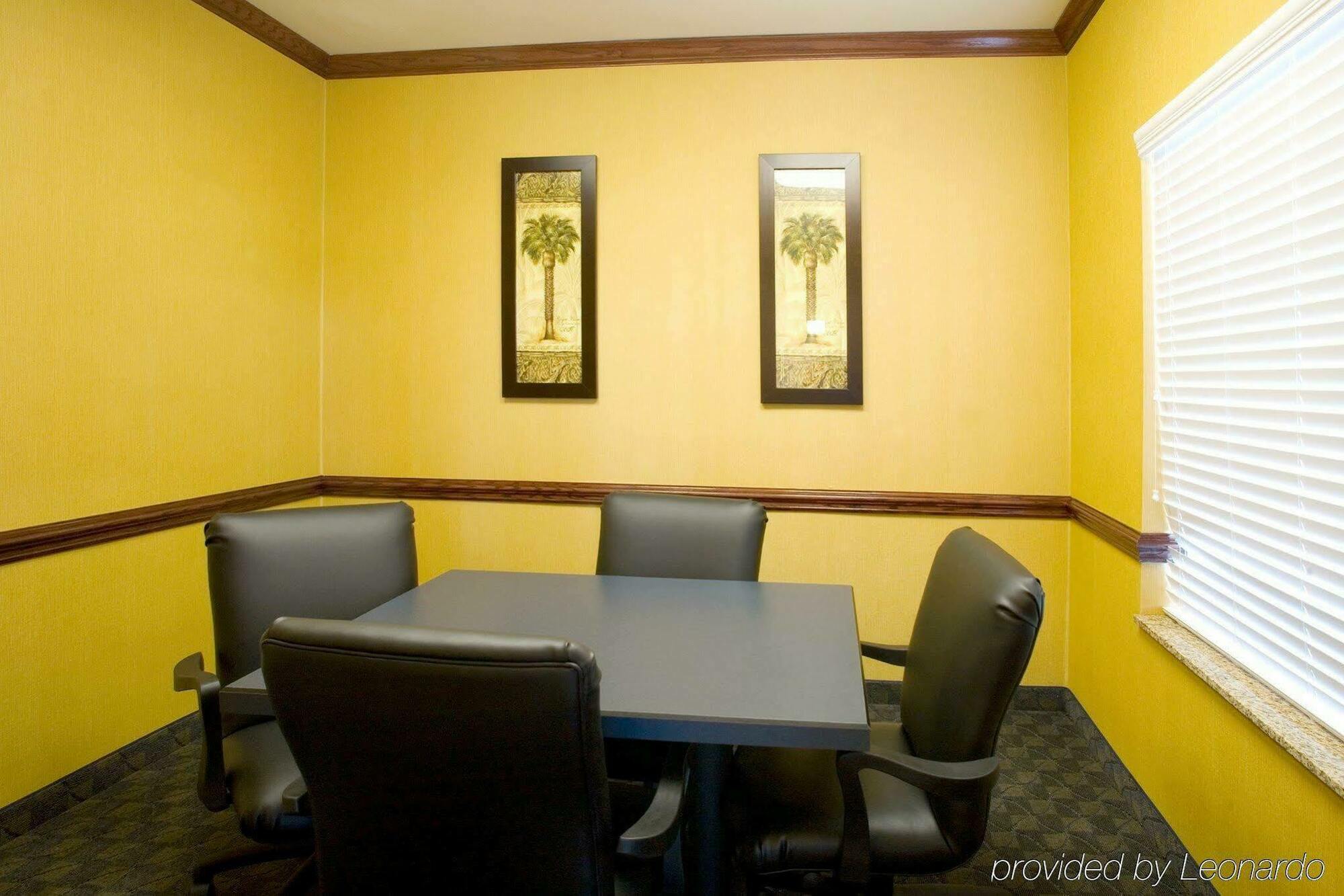 Holiday Inn Express Hotel And Suites Falfurrias Kültér fotó